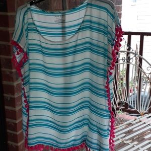 Nwot Anna & Ava blouse size one size 100% Rayon